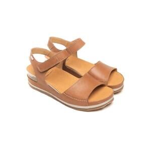 NEW ONFOOT women's tucson sandal in cuero (tan)